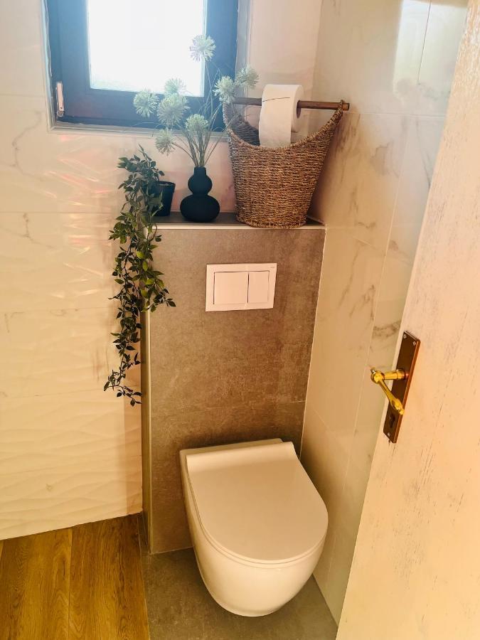 Kuca Za Odmor Malia Sa Spa Hot Tub Jacuzzijem - Nice And Cozy - Free Tickets To All City Attractions Ðurđevac 外观 照片