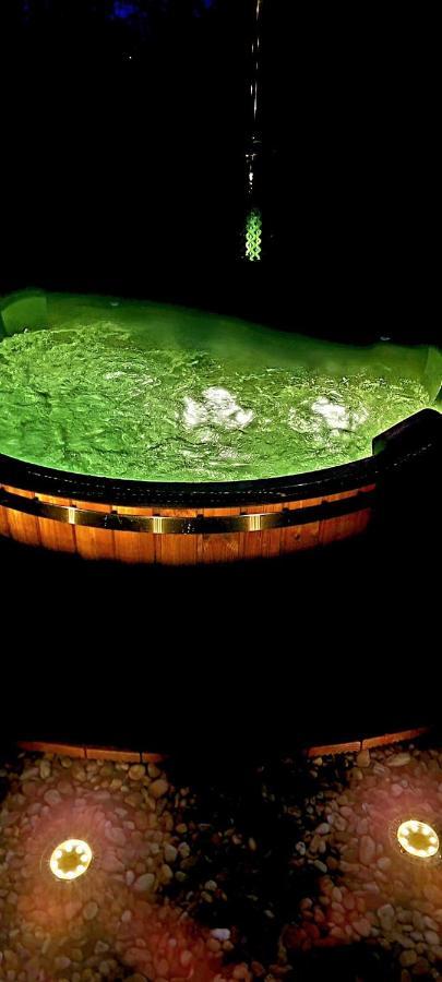 Kuca Za Odmor Malia Sa Spa Hot Tub Jacuzzijem - Nice And Cozy - Free Tickets To All City Attractions Ðurđevac 外观 照片