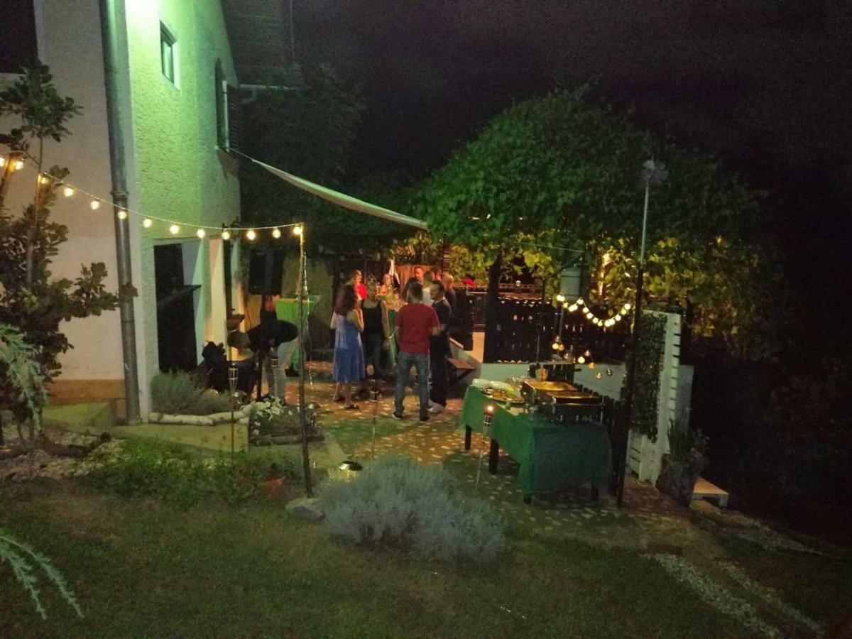 Kuca Za Odmor Malia Sa Spa Hot Tub Jacuzzijem - Nice And Cozy - Free Tickets To All City Attractions Ðurđevac 外观 照片